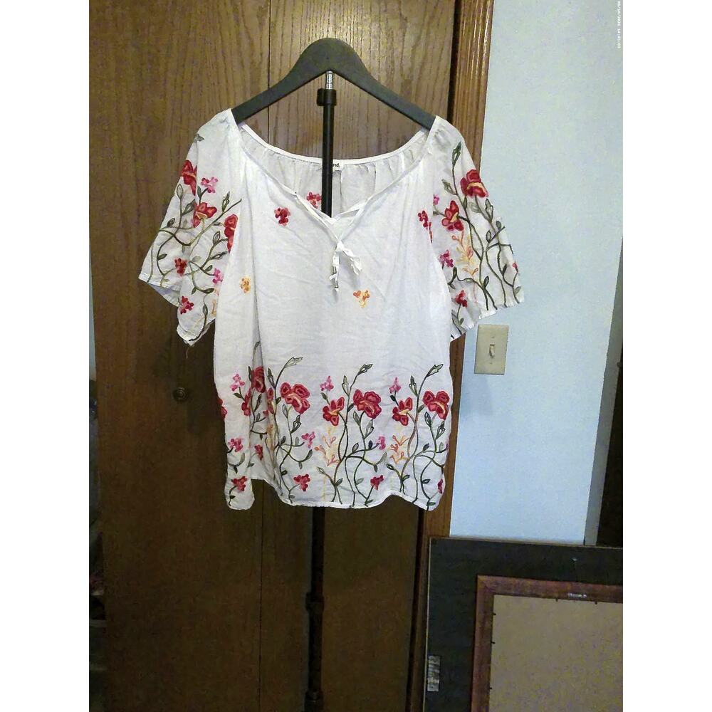 Kindred White Floral Embroidered Peasant Blouse Boho Top Plus Size 1X